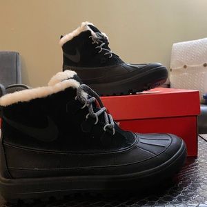 Nike Boots